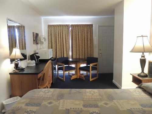 100 Mile Motel & RV Park image 13