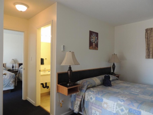 100 Mile Motel & RV Park image 14