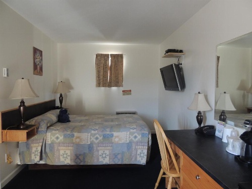 100 Mile Motel & RV Park image 15