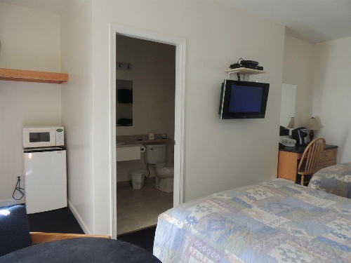 100 Mile Motel & RV Park image 2