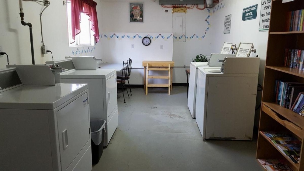 100 Mile Motel & RV Park Image 27