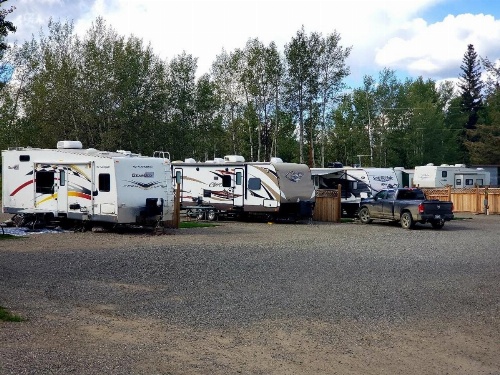 100 Mile Motel & RV Park image 33