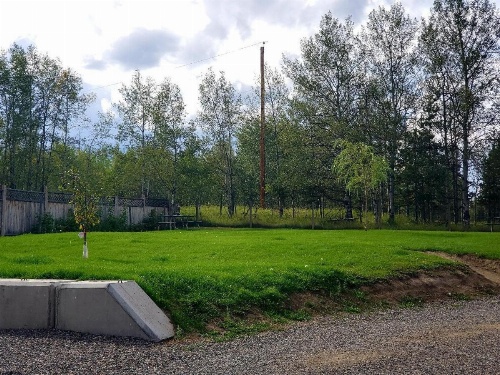 100 Mile Motel & RV Park image 35