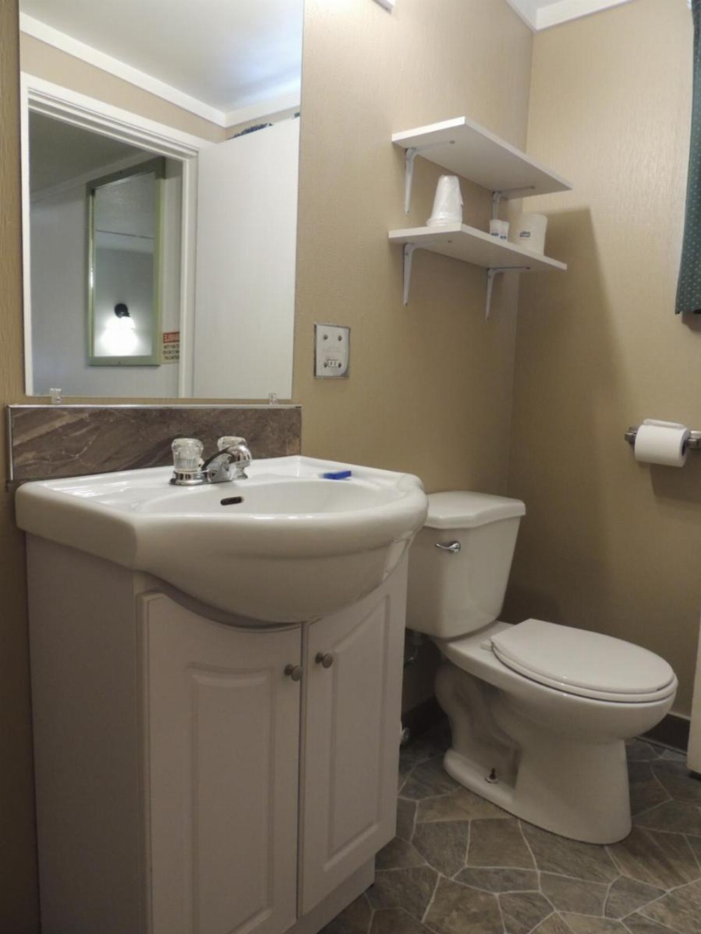 100 Mile Motel & RV Park Image 38