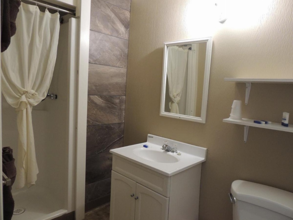 100 Mile Motel & RV Park Image 42